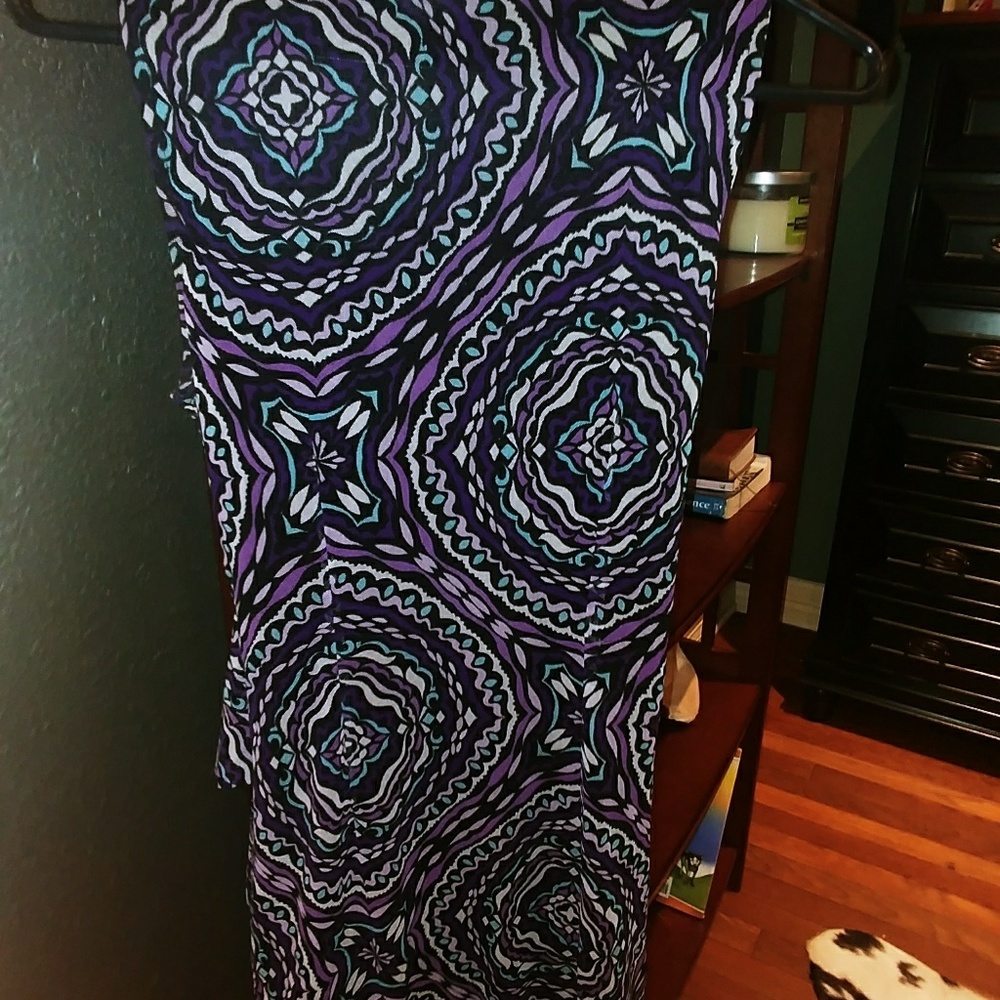 Dress - Picture 3 of 4